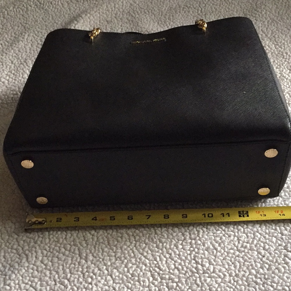 Michael Kors Ellis Leather shoulder tote - Picture 6 of 8